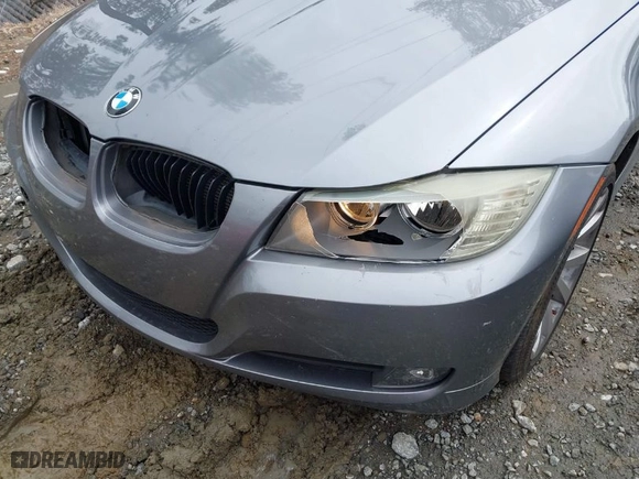 2011 BMW 3 Series 328i with VIN WBAPH7C52BE852876, listed as a IAAI auction lot 41834273 with 138,337 mi miles. Bid and sale history available at carsss.com. Image 6.