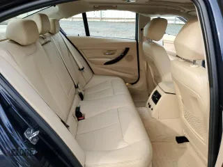 2015 BMW 3 Series 328i xDrive с VIN WBA3B5C5XFF960442, выставлен на аукционе Copart как лот 54366375 с пробегом 56 953 миль миль и Списание • Salvage title. История ставок и продаж доступна на DreamBid. Изображение 10.