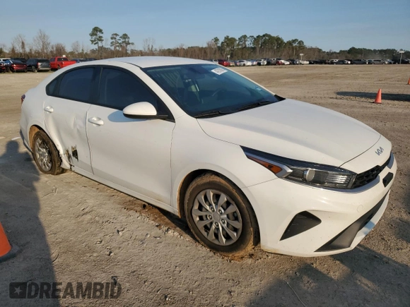 2024 Kia Forte LX with VIN 3KPF24AD5RE726244, listed as a Copart auction lot 47210975 with 35,402 mi miles and Salvage Title. Bid and sale history available at carsss.com. Image 4.