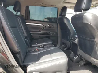 2018 Toyota Highlander SE with VIN 5TDKZRFH1JS537037, listed as a Copart auction lot 61818155 with 92,927 mi miles and Salvage title. Bid and sale history available at DreamBid. Image 11.
