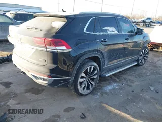 2021 Volkswagen Atlas SEL Premium R-Line z VIN 1V2FE2CA1MC213201, wystawiony jako IAAI lot #41316986 z przebiegiem 36 600 mil mil oraz . Historia ofert i sprzedaży dostępna na DreamBid. Obrazek 4.