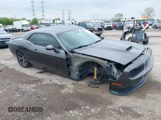 2019 Dodge Challenger R/T с VIN 2C3CDZBT4KH593670, выставлен на аукционе IAAI как лот 42176591 с пробегом 68 765 миль миль и . История ставок и продаж доступна на DreamBid. Изображение 1.