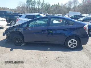 2015 Toyota Prius Four with VIN JTDKN3DU0F1913319, listed as a IAAI auction lot 42071760 with 132,190 mi miles. Bid and sale history available at carsss.com. Image 14.