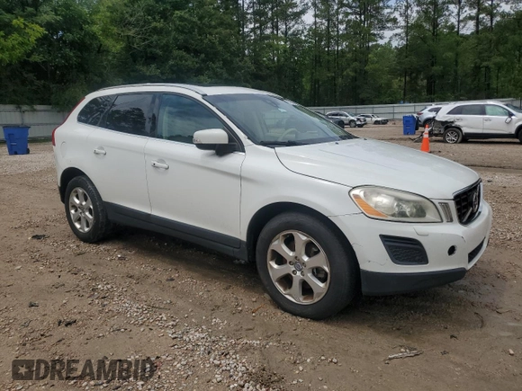 2013 Volvo XC60 3.2L z VIN YV4952DLXD2391044, wystawiony jako Copart lot #58845215 z przebiegiem 136 389 mil mil oraz Czysty tytuł • Clean title. Historia ofert i sprzedaży dostępna na DreamBid. Obrazek 4.