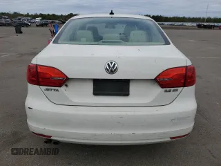 2013 Volkswagen Jetta SE with VIN 3VWDP7AJ3DM210251, listed as a Copart auction lot 52832265 with 151,190 mi miles and Clean title. Bid and sale history available at DreamBid. Image 6.