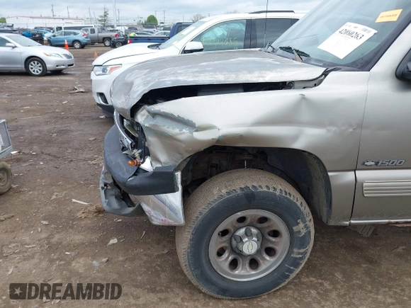 2000 Chevrolet Silverado 1500 LS with VIN 2GCEK19T3Y1266020, listed as a IAAI auction lot 42060263 with 270,921 mi miles. Bid and sale history available at carsss.com. Image 6.