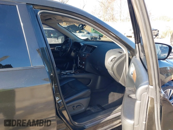 2017 Nissan Pathfinder SL with VIN 5N1DR2MM8HC672040, listed as a IAAI auction lot 41853921 with 168,877 mi miles. Bid and sale history available at carsss.com. Image 5.