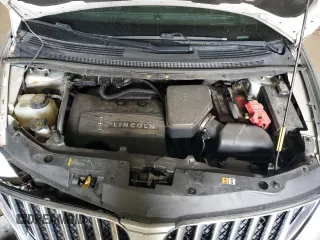 2014 Lincoln MKX z VIN 2LMDJ8JKXEBL01894, wystawiony jako Copart lot #49814095 z przebiegiem 172 949 mil mil oraz Szkoda całkowita • Salvage title. Historia ofert i sprzedaży dostępna na DreamBid. Obrazek 12.