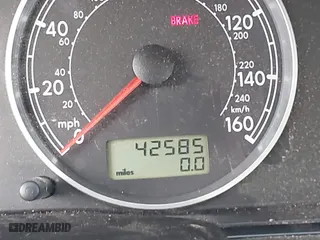2001 Volkswagen Passat GLX with VIN WVWTH63B51E124484, listed as a IAAI auction lot 42043719 with 42,585 mi miles. Bid and sale history available at carsss.com. Image 15.