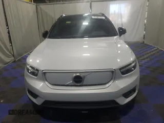 2021 Volvo XC40 z VIN YV4ED3UR6M2451820, wystawiony jako Copart lot #54514045 z przebiegiem 44 274 mil mil oraz Tytuł czysty. Historia ofert i sprzedaży dostępna na DreamBid. Obrazek 5.