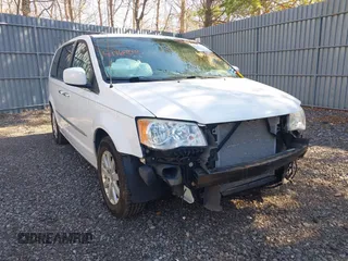 2015 Chrysler Town & Country with VIN 2C4RC1BG4FR755536, listed as a IAAI auction lot 41769040 with 118,393 mi miles and . Bid and sale history available at DreamBid. Image 1.
