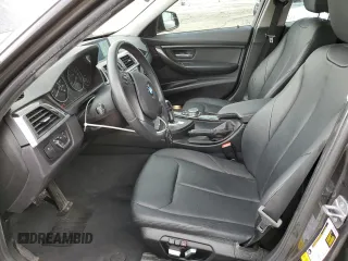 2016 BMW 3 Series 320i xDrive с VIN WBA8E5G50GNU21486, выставлен на аукционе Copart как лот 52612825 с пробегом 74 367 миль миль и Списание • Salvage title. История ставок и продаж доступна на DreamBid. Изображение 7.