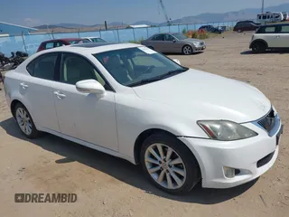 2009 Lexus IS with VIN JTHCK262595035403, listed as a IAAI auction lot 39838003 with 185,486 mi miles. Bid and sale history available at carsss.com. Image 1.