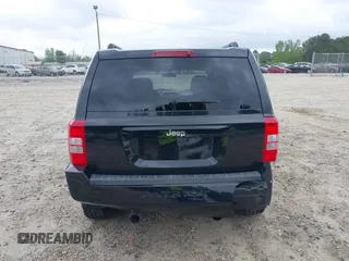2008 Jeep Patriot Sport with VIN 1J8FT28W48D772388, listed as a IAAI auction lot 42141998 with 190,229 mi miles and . Bid and sale history available at DreamBid. Image 16.