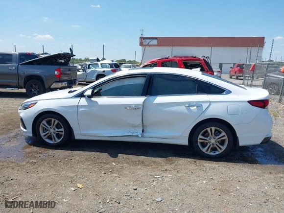 2018 Hyundai Sonata SEL with VIN 5NPE34AF0JH709927, listed as a IAAI auction lot 40183011 with 76,281 mi miles. Bid and sale history available at carsss.com. Image 14.