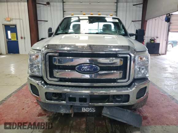 2015 Ford F-250 XLT with VIN 1FTBF2B61FEC95853, listed as a Copart auction lot 51534865 with 177,933 mi miles and Clean title. Bid and sale history available at DreamBid. Image 5.