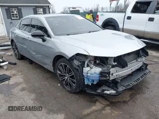 2019 Toyota Avalon XLE with VIN 4T1BZ1FB9KU005475, listed as a IAAI auction lot 41293798 with 111,630 mi miles. Bid and sale history available at carsss.com. Image 1.