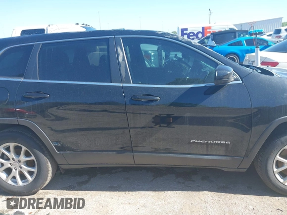 2018 Jeep Cherokee Latitude Plus z VIN 1C4PJLLB4JD537989, wystawiony jako IAAI lot #42066261 z przebiegiem 102 038 mil mil oraz . Historia ofert i sprzedaży dostępna na DreamBid. Obrazek 13.