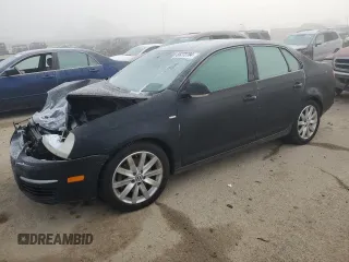 2010 Volkswagen Jetta Wolfsburg Edition с VIN 3VWRA7AJ2AM152880, выставлен на аукционе Copart как лот 85272784 с пробегом 108 837 миль миль и Списание • Salvage title. История ставок и продаж доступна на DreamBid. Изображение 1.
