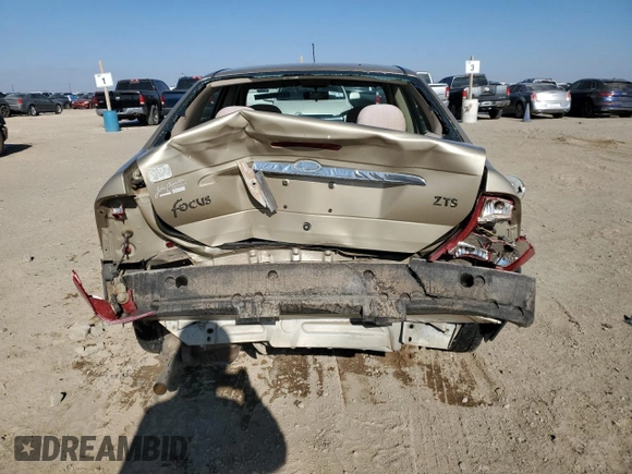 2001 Ford Focus ZTS with VIN 1FAHP383X1W204498, listed as a Copart auction lot 87933995 with 82,555 mi miles and Salvage Title. Bid and sale history available at carsss.com. Image 6.