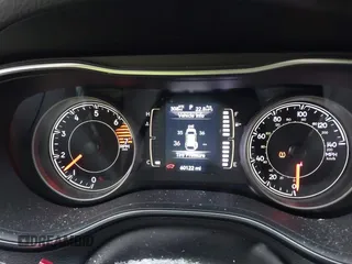 2019 Jeep Cherokee Latitude Plus with VIN 1C4PJMLB6KD389996, listed as a IAAI auction lot 41849419 with 60,122 mi miles. Bid and sale history available at carsss.com. Image 7.