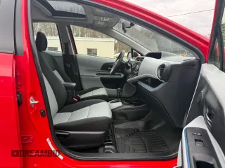2012 Toyota Prius One with VIN JTDKDTB39C1012314, listed as a Copart auction lot 56564625 with 135,872 mi miles and Clean Title. Bid and sale history available at DreamBid. Image 5.