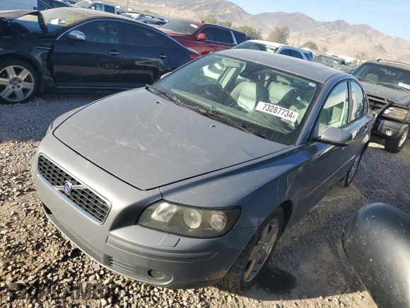 2005 Volvo S40 with VIN YV1MS682652078440, listed as a Copart auction lot 73287734 with 0 mi miles and Clean Title. Bid and sale history available at carsss.com. Image 1.