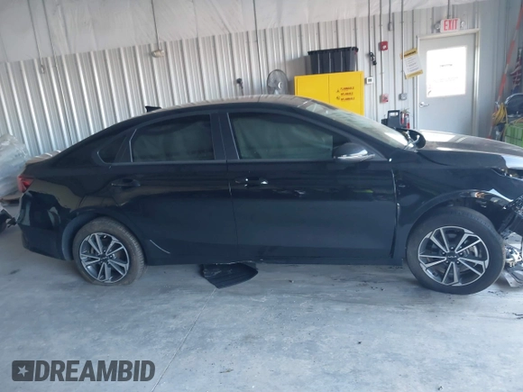 2023 Kia Forte LXS with VIN 3KPF24AD9PE618822, listed as a IAAI auction lot 41296769 with 31,699 mi miles. Bid and sale history available at carsss.com. Image 13.