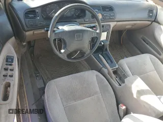 1994 Honda Accord LX with VIN 1HGCD5639RA083324, listed as a Copart auction lot 84541054 with 175,409 mi miles and Salvage Title. Bid and sale history available at carsss.com. Image 8.