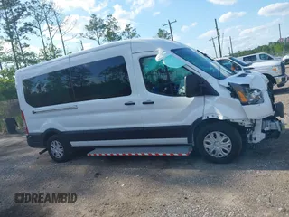 2024 Ford Transit Passenger XL z VIN 1FDAX2C89RKA86208, wystawiony jako IAAI lot #42260251 z przebiegiem 2 635 mil mil oraz . Historia ofert i sprzedaży dostępna na DreamBid. Obrazek 13.