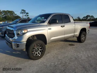 2018 Toyota Tundra 2WD SR with VIN 5TFRY5F19JX240847, listed as a Copart auction lot 76445654 with 77,762 mi miles and Salvage Title. Bid and sale history available at carsss.com. Image 1.