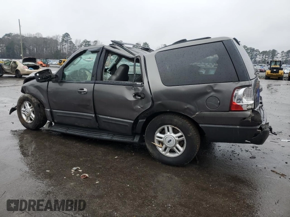 2004 Ford Expedition Special Service with VIN 1FMPU15L74LB58881, listed as a Copart auction lot 42565265 with 301,124 mi miles and Non Repairable. Bid and sale history available at carsss.com. Image 2.