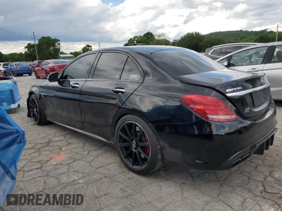 2017 Mercedes-Benz C 63 S AMG z VIN 55SWF8HB3HU204431, wystawiony jako Copart lot #56970675 z przebiegiem 57 527 mil mil oraz Szkoda całkowita • Salvage title. Historia ofert i sprzedaży dostępna na DreamBid. Obrazek 2.