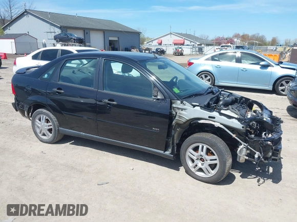 2000 Ford Focus SE with VIN 1FAFP3436YW262356, listed as a IAAI auction lot 42092884 with 123,618 mi miles and . Bid and sale history available at carsss.com. Image 1.
