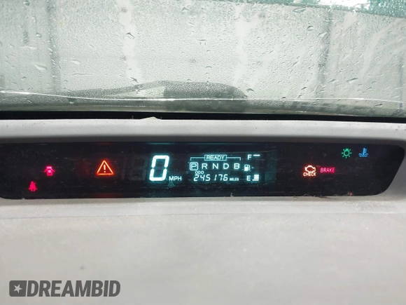 2003 Toyota Prius with VIN JT2BK18U230076977, listed as a IAAI auction lot 41715155 with 245,176 mi miles. Bid and sale history available at carsss.com. Image 7.