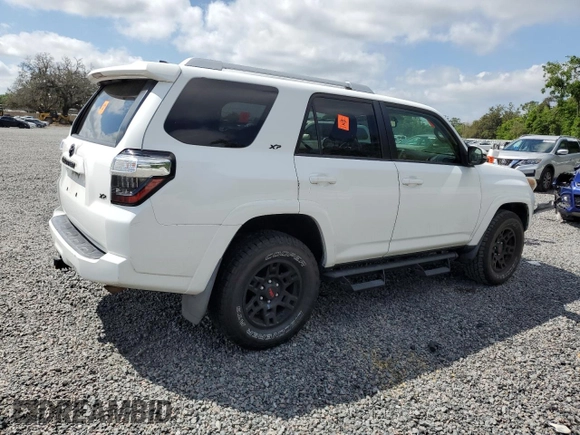 2018 Toyota 4Runner SR5 with VIN JTEBU5JRXJ5500352, listed as a Copart auction lot 51120335 with Not Provided miles and Salvage Title. Bid and sale history available at DreamBid. Image 3.