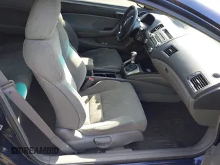 2008 Honda Civic Cpe LX with VIN 2HGFG11678H551890, listed as a IAAI auction lot 41869345 with 170,657 mi miles. Bid and sale history available at carsss.com. Image 5.