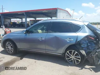 2017 Infiniti QX50 z VIN JN1BJ0RP9HM386074, wystawiony jako IAAI lot #42439245 z przebiegiem 87 475 mil mil oraz . Historia ofert i sprzedaży dostępna na DreamBid. Obrazek 14.
