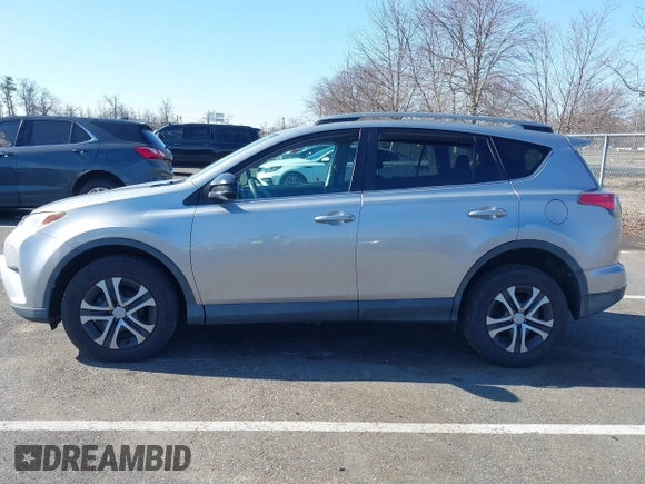 2017 Toyota RAV4 LE with VIN 2T3BFREV0HW562035, listed as a IAAI auction lot 41755916 with 77,562 mi miles. Bid and sale history available at carsss.com. Image 14.