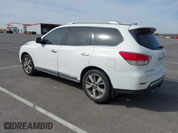 2013 Nissan Pathfinder SV with VIN 5N1AR2MM7DC673256, listed as a IAAI auction lot 41823521 with 183,198 mi miles. Bid and sale history available at carsss.com. Image 3.