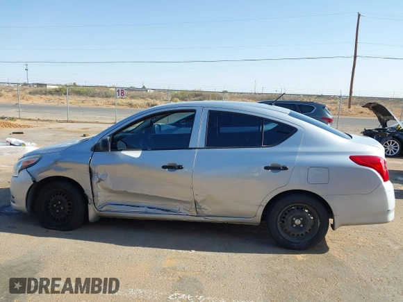 2015 Nissan Versa SV with VIN 3N1CN7AP7FL940992, listed as a IAAI auction lot 41972981 with 92,304 mi miles. Bid and sale history available at carsss.com. Image 14.