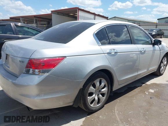 2010 Honda Accord EX z VIN 1HGCP3F72AA025767, wystawiony jako IAAI lot #42533345 z przebiegiem 155 307 mil mil oraz . Historia ofert i sprzedaży dostępna na DreamBid. Obrazek 4.