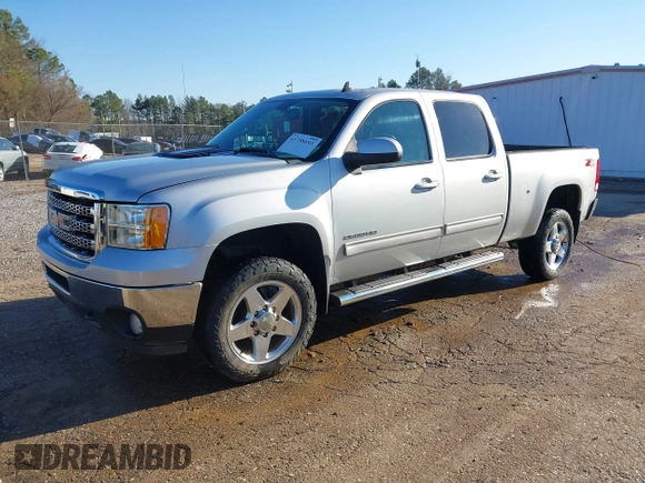 2013 GMC Sierra 2500HD SLT z VIN 1GT121C82DF218580, wystawiony jako IAAI lot #41758693 z przebiegiem 121 798 mil mil oraz . Historia ofert i sprzedaży dostępna na DreamBid. Obrazek 19.