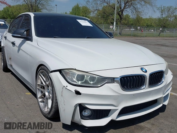 2012 BMW 3 Series 335i z VIN WBA3A9G54CNN67686, wystawiony jako IAAI lot #42106853 z przebiegiem 141 368 mil mil oraz . Historia ofert i sprzedaży dostępna na DreamBid. Obrazek 1.