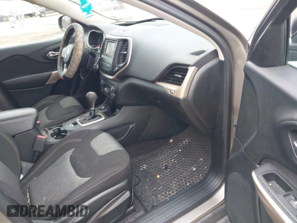 2017 Jeep Cherokee Sport with VIN 1C4PJMAB0HW567739, listed as a IAAI auction lot 41381622 with 120,217 mi miles. Bid and sale history available at carsss.com. Image 5.