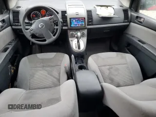 2012 Nissan Sentra 2.0 z VIN 3N1AB6AP4CL637402, wystawiony jako Copart lot #56153495 z przebiegiem 185 873 mil mil oraz Szkoda całkowita • Salvage title. Historia ofert i sprzedaży dostępna na DreamBid. Obrazek 8.