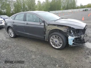 2015 Ford Fusion SE z VIN 3FA6P0H95FR206535, wystawiony jako Copart lot #54242105 z przebiegiem 83 001 mil mil oraz Szkoda całkowita • Salvage title. Historia ofert i sprzedaży dostępna na DreamBid. Obrazek 4.