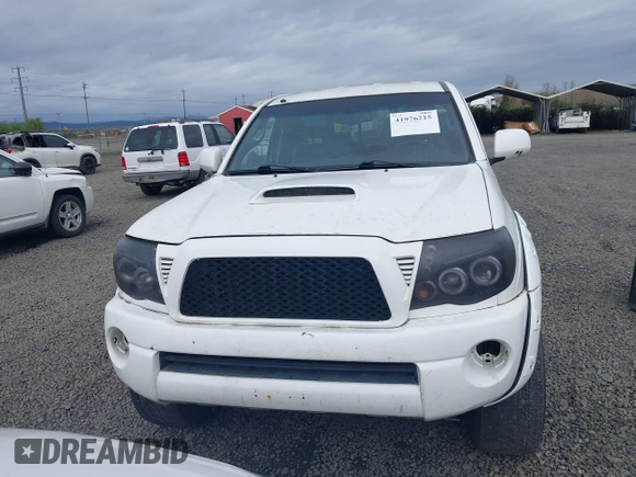 2010 Toyota Tacoma PreRunner with VIN 5TETU4GN0AZ697035, listed as a IAAI auction lot 41976215 with 231,757 mi miles and . Bid and sale history available at DreamBid. Image 12.
