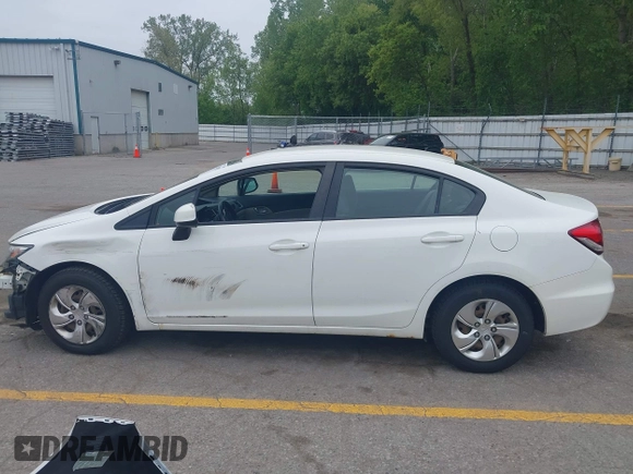 2013 Honda Civic LX z VIN 19XFB2F59DE096842, wystawiony jako IAAI lot #42298519 z przebiegiem 350 507 mil mil oraz . Historia ofert i sprzedaży dostępna na DreamBid. Obrazek 15.