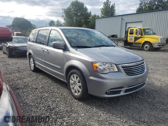 2016 Chrysler Town & Country Touring with VIN 2C4RC1BG4GR282061, listed as a Copart auction lot 68726324 with 139,247 mi miles and Clean Title. Bid and sale history available at DreamBid. Image 4.